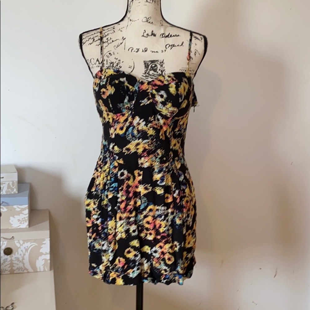 Material girl jumper size large fun flower pattern